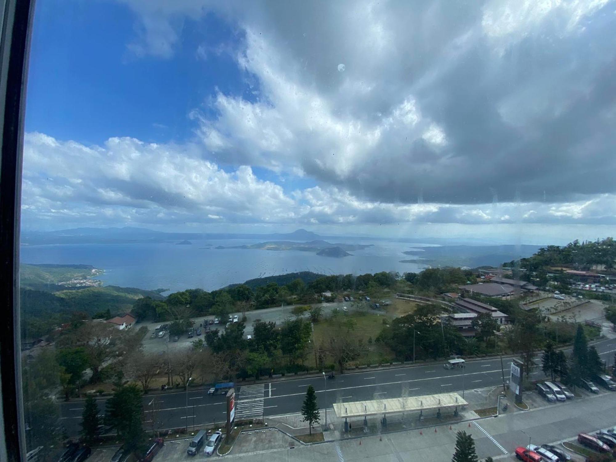 Smdc Tagaytay Taal Lake Condo Cook Netflix No Balcony No Free Parking Tagaytay City Exterior foto