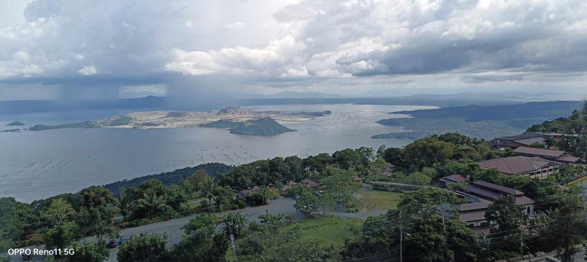 Smdc Tagaytay Taal Lake Condo Cook Netflix No Balcony No Free Parking Tagaytay City Exterior foto
